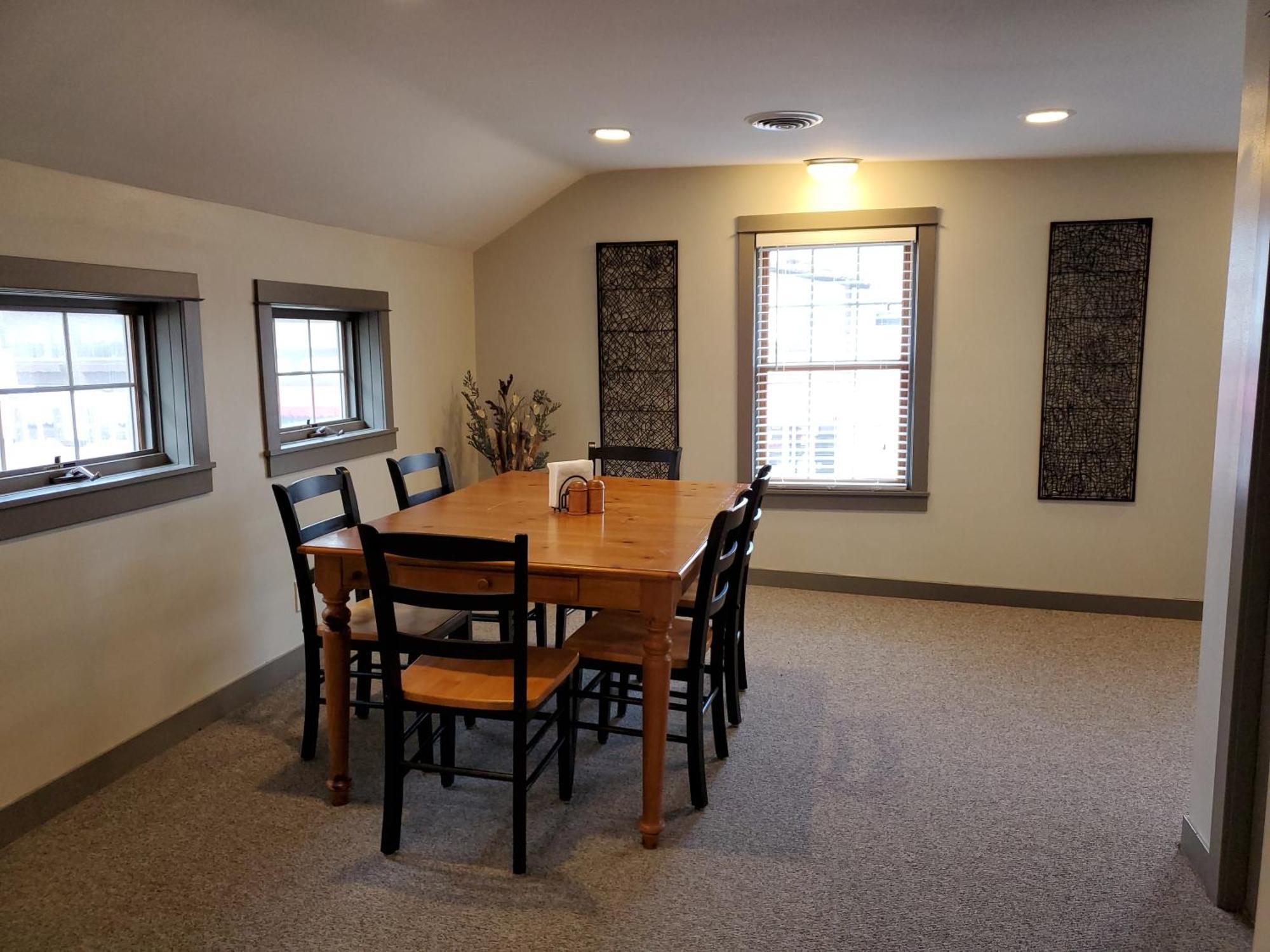 Ferienwohnung Spacious, Pet Friendly, In The Heart Of Downtown New Glarus Exterior foto